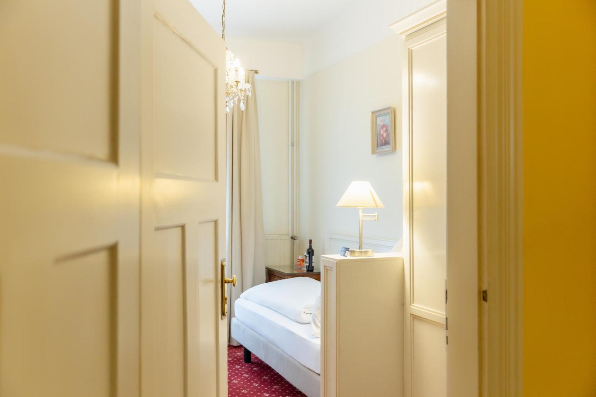 Hotel Weisses Haus Bad Kissingen Ngoại thất bức ảnh